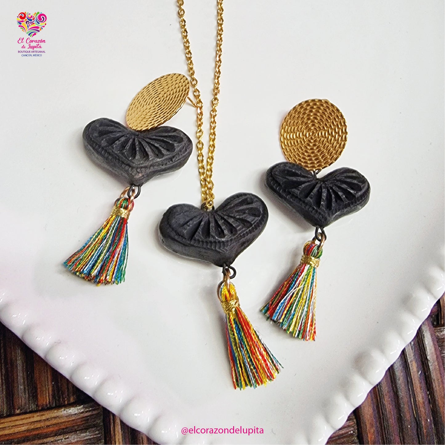 Set de dije y aretes simplicidad elegante